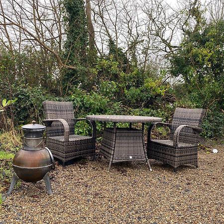 הוילה Boston Burren Garden Glamping Hut מראה חיצוני תמונה