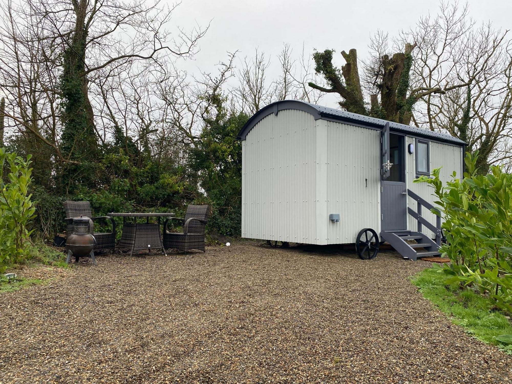 הוילה Boston Burren Garden Glamping Hut מראה חיצוני תמונה