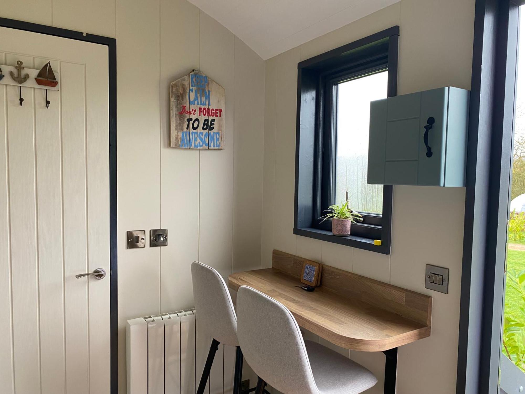 הוילה Boston Burren Garden Glamping Hut מראה חיצוני תמונה